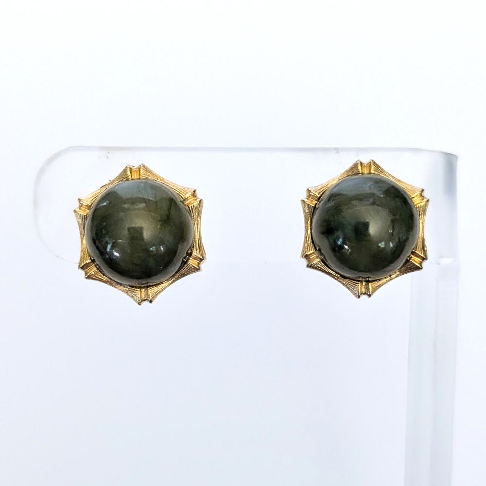 Vintage Clip On Earrings Stylish Green & Gold Tone Statement